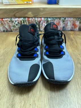 Nike Grey, Black & Blue Men’s Training Sneakers size 7.5